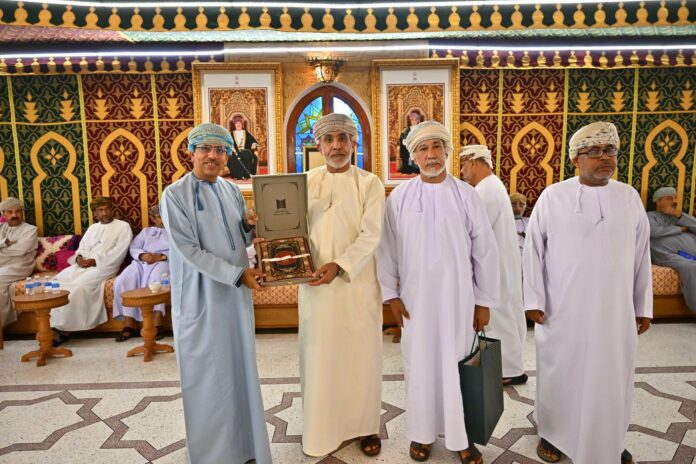 صحيفة اليوم العمانية - الغشام تحتفي بالجهوري والضباري تقديرًا لتمثيلهما المشرف في المحافل القارية والدولية