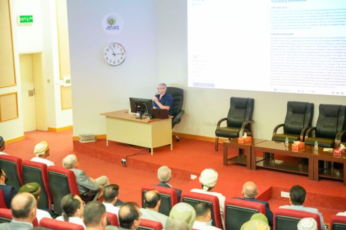 صحيفة اليوم العمانية - جامعة ظفار تختتم المؤتمر الدولي الأول للدراسات الإنجليزية بتوصيات علمية تعزز البحث الأكاديمي