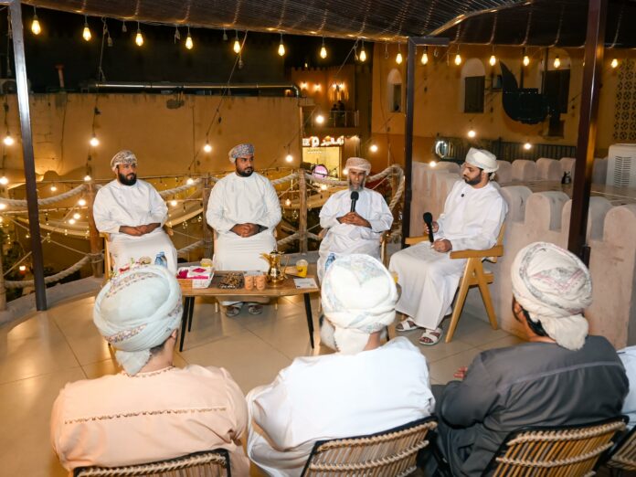 صحيفة اليوم العمانية - جلسة حوارية بنزوى تناقش تطوير قطاع التمور العُمانية وتعزيز استدامته