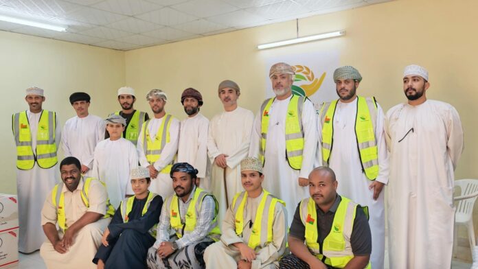 صحيفة اليوم العمانية - والي طاقة يطلع على جهود فريق طاقة الخيري ولجنة الزكاة بالولاية