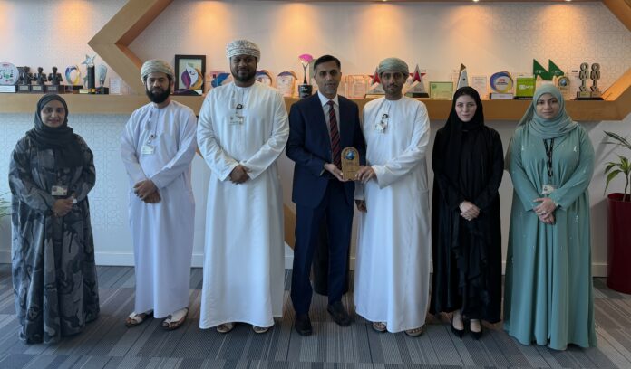 صحيفة اليوم العمانية - ميثاق للصيرفة الإسلامية يواصل الريادة ويُتوّج بجائزة الأفضل في تقديم الخدمات المصرفية الرقمية