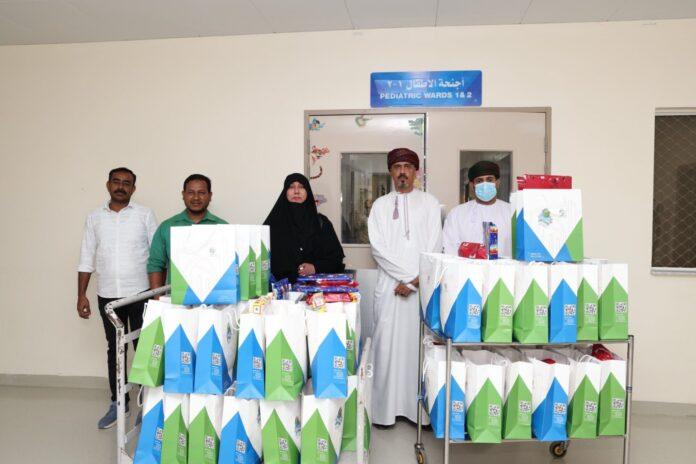 صحيفة اليوم العمانية - جامعة ظفار دشّنت مبادرة “هذه عيديتك” لإدخال البهجة على الأطفال المرضى بصلالة