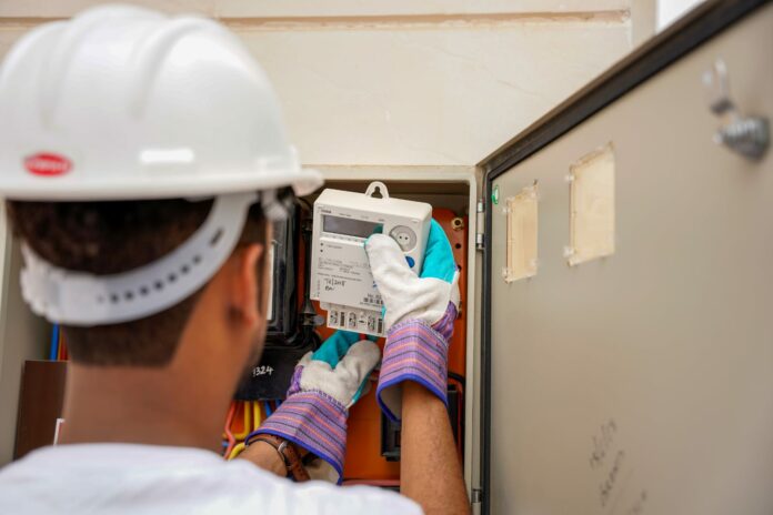 صحيفة اليوم العمانية - هيئة تنظيم الخدمات العامة تصدر لائحتي إدارة المخاطر وضمان استمرارية الأعمال في قطاع الكهرباء والمياه المرتبطة به، وقطاع المياه والصرف الصحي