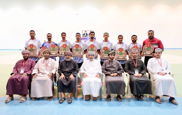 صحيفة اليوم العمانية - بفوزه 1/3 على فريق المنتصرالزمالك بطلا لبطولة خماسيات كرة القدم الرمضانية الاولى بنادي الحمراء