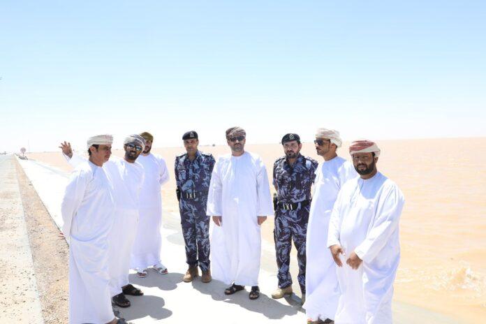 صحيفة اليوم العمانية - جهود حثيثة لمكتب محافظ الوسطى للتخفيف من آثار منخفض المسرات