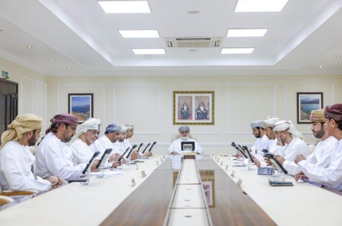 صحيفة اليوم العمانية - بلدي مسندم يستعرض عددًا من الموضوعات الخدمية والتنموية بالمحافظة