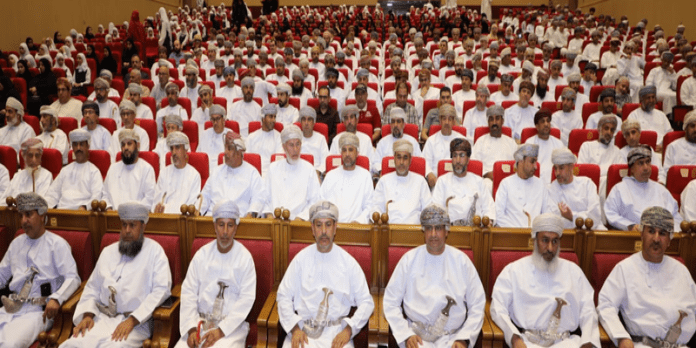 صحيفة اليوم العمانية - تكريم 218 طالبًا وطالبة من المجيدين في التحصيل الدراسي بمحافظة الداخلية