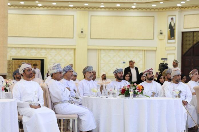 صحيفة اليوم العمانية - محافظة البريمي تستعرض منجزاتها التنموية وتوجهاتها المستقبلية في اللقاء الإعلامي لعام 2026