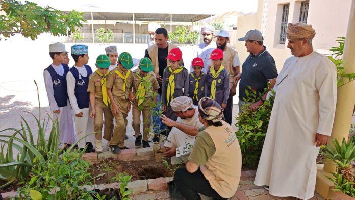 صحيفة اليوم العمانية - حملةٌ لاستزراع 3 ملايين بذرة بوادي الجهاور في السويق
